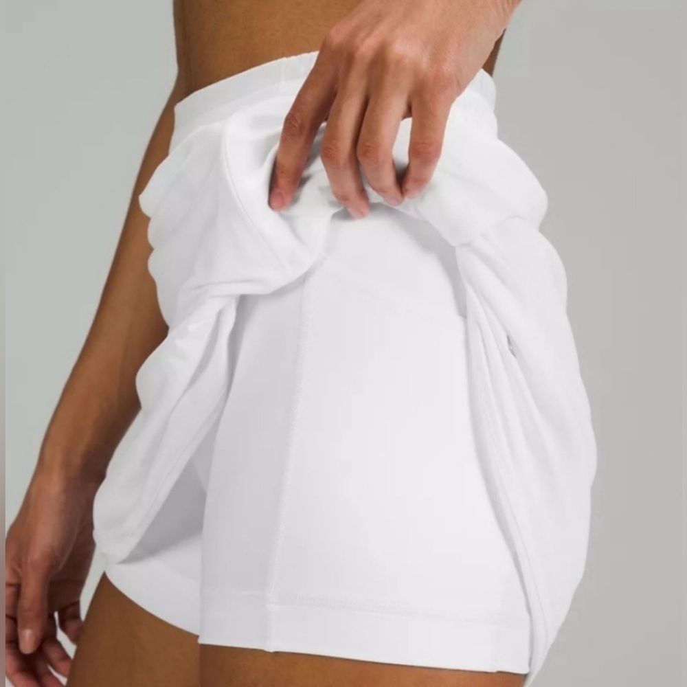 Lululemon Hotty Hot High-Rise Long White Reflective Skirt Skort size 2 NWOT - Picture 2 of 13